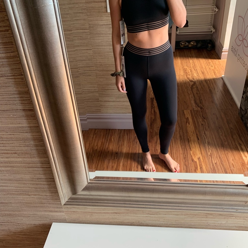 Alo set, black leggings, black top. XS.